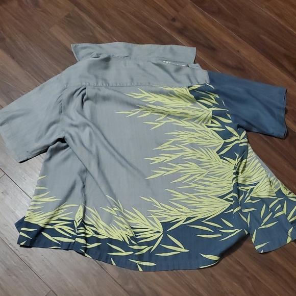 Tommy Bahama Gray 100% Silk Shirt - Picture 6 of 6